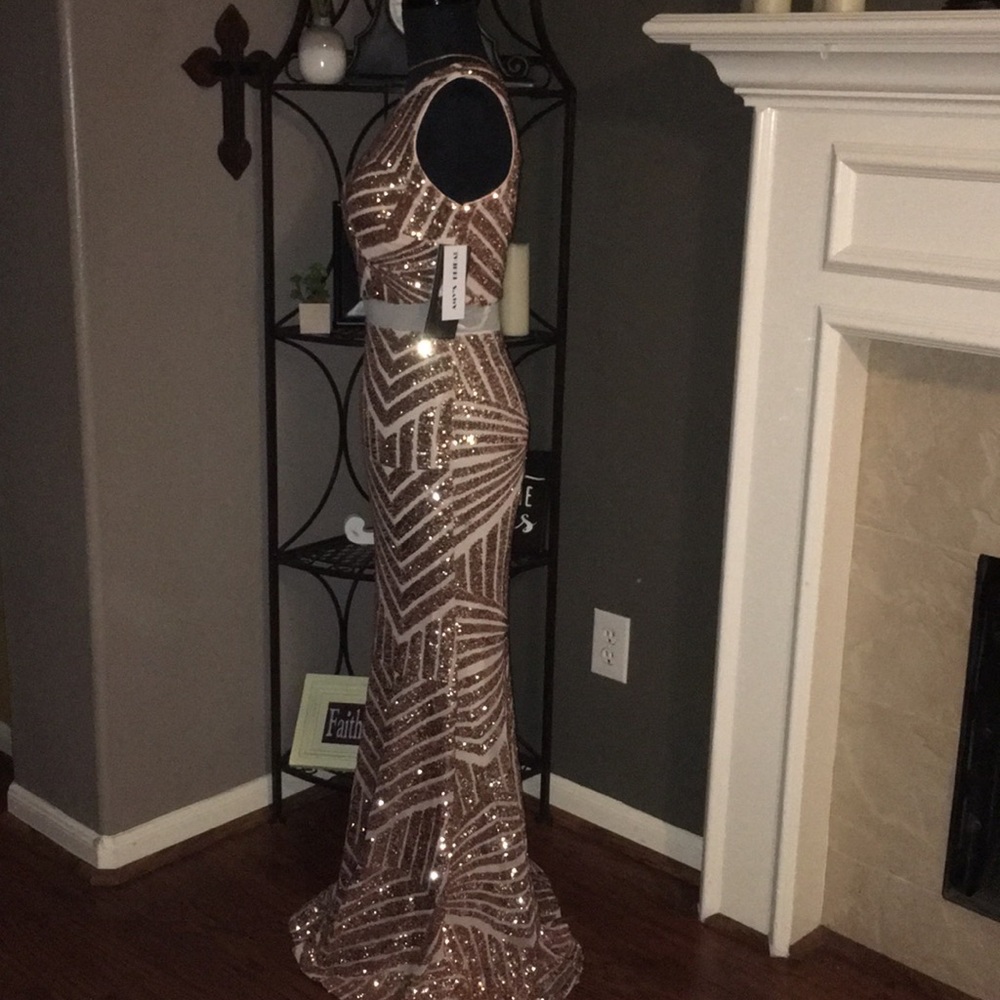 EVA Formal Sequined Dress - Picture 2 of 8